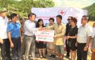 Hội Doanh nhân Thanh Hóa tại Hà Nội và Câu lạc bộ Doanh nhân Thanh Hóa tại Thành phố Hồ chí Minh trao 480 triệu đồng cho các hộ gia đình bị thiệt hại về nhà ở tại Quan Hóa